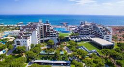 SELECTUM LUXURY RESORT